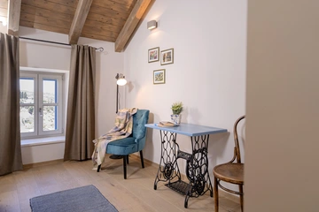 Stone Villa in Velo Grablje for Up to 8 Guests