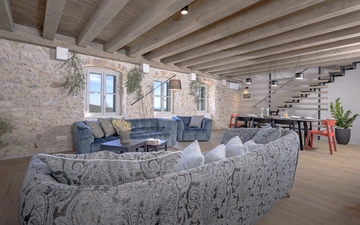 Stone Villa in Velo Grablje for Up to 8 Guests