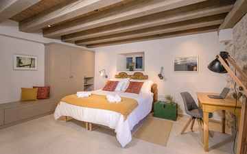 Stone Villa in Velo Grablje for Up to 8 Guests