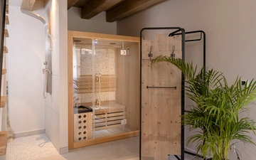 Stone Villa in Velo Grablje for Up to 8 Guests