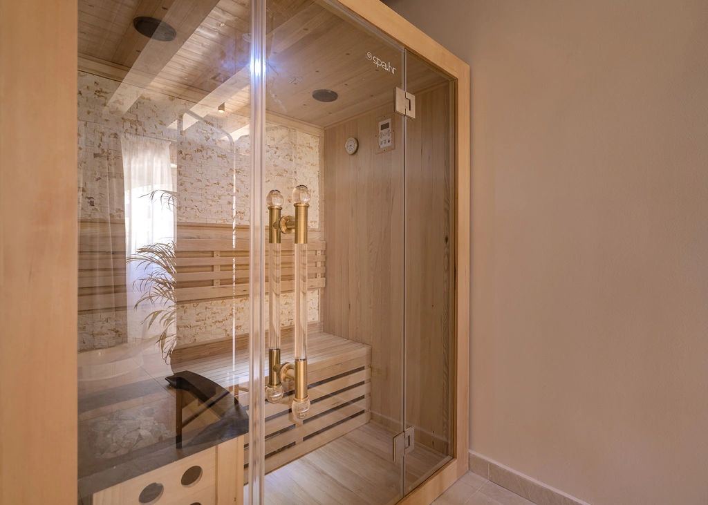 Stone Villa in Velo Grablje for Up to 8 Guests