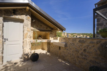 Stone Villa in Velo Grablje for Up to 8 Guests