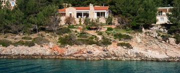 3-Bedroom Villa in Basina for 6 Guests