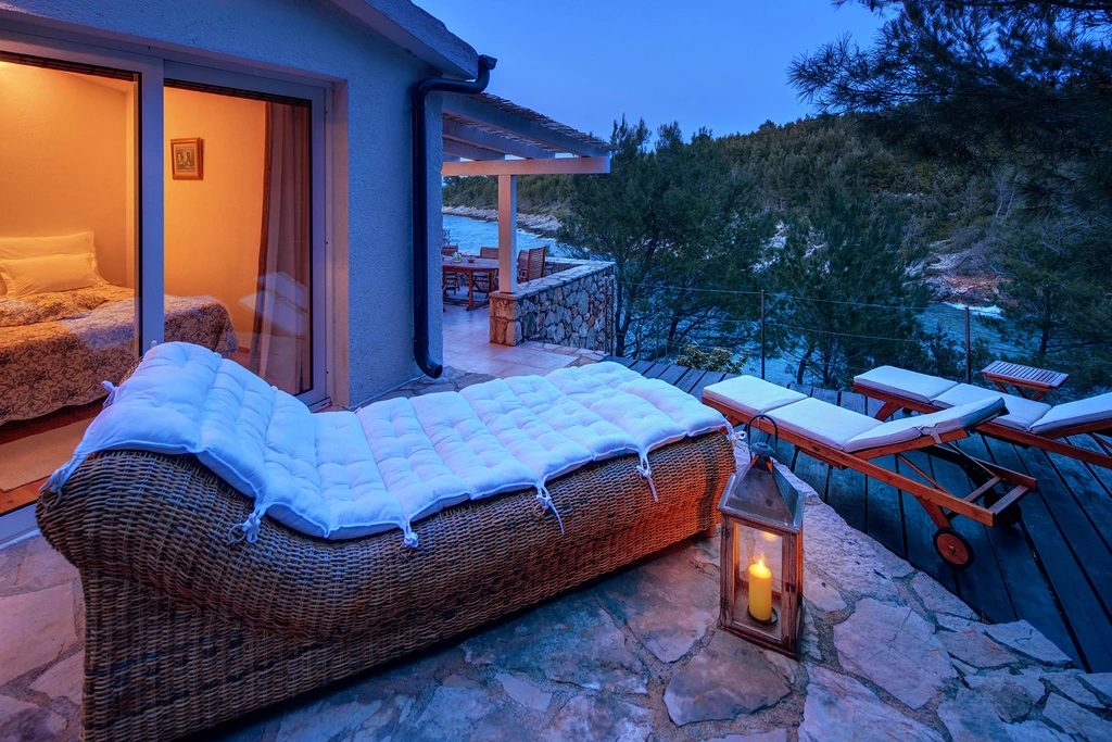 3-Bedroom Villa in Basina for 6 Guests