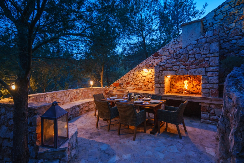 3-Bedroom Villa in Basina for 6 Guests