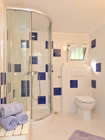 3-Bedroom Villa in Basina for 6 Guests