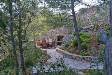 3-Bedroom Villa in Basina for 6 Guests