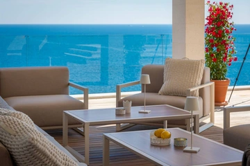 Seafront Cliffside Villa for 10 in Sv. Nedjelja