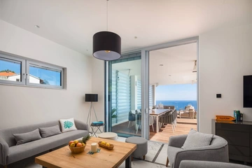Seafront Cliffside Villa for 10 in Sv. Nedjelja