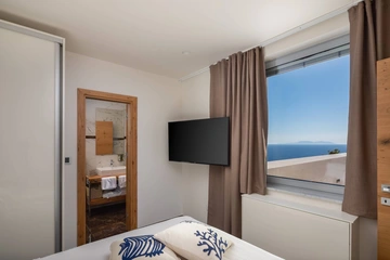 Seafront Cliffside Villa for 10 in Sv. Nedjelja