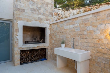 Seafront Cliffside Villa for 10 in Sv. Nedjelja