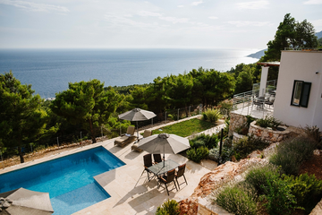 4-Bedroom Villa in Sv. Nedjelja for 8 Guests