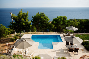 4-Bedroom Villa in Sv. Nedjelja for 8 Guests