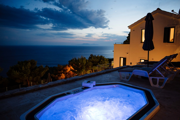 4-Bedroom Villa in Sv. Nedjelja for 8 Guests