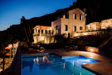 4-Bedroom Villa in Sv. Nedjelja for 8 Guests