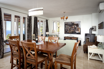 4-Bedroom Villa in Sv. Nedjelja for 8 Guests