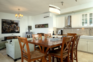 4-Bedroom Villa in Sv. Nedjelja for 8 Guests