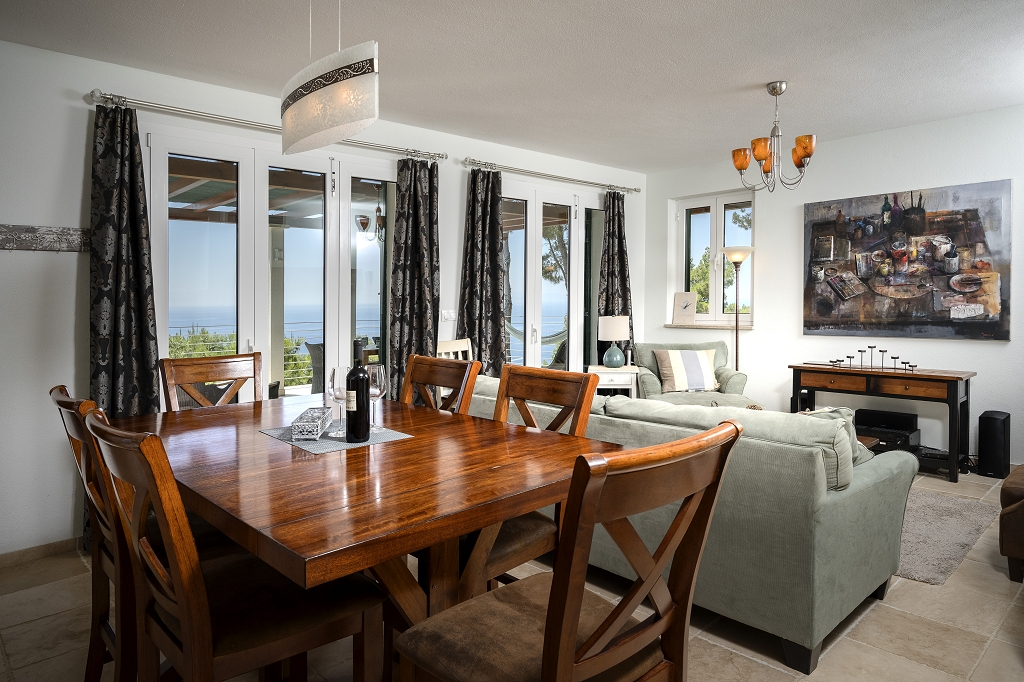 4-Bedroom Villa in Sv. Nedjelja for 8 Guests