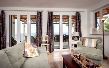 4-Bedroom Villa in Sv. Nedjelja for 8 Guests