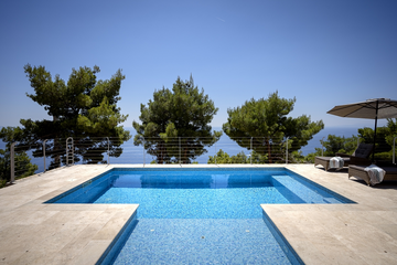 4-Bedroom Villa in Sv. Nedjelja for 8 Guests