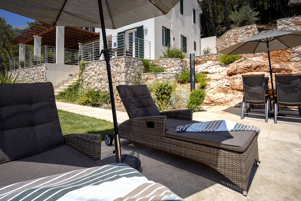 4-Bedroom Villa in Sv. Nedjelja for 8 Guests