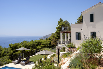 4-Bedroom Villa in Sv. Nedjelja for 8 Guests