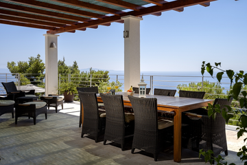 4-Bedroom Villa in Sv. Nedjelja for 8 Guests