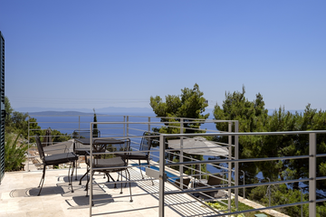 4-Bedroom Villa in Sv. Nedjelja for 8 Guests