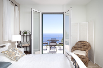 4-Bedroom Villa in Sv. Nedjelja for 8 Guests