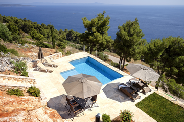 4-Bedroom Villa in Sv. Nedjelja for 8 Guests