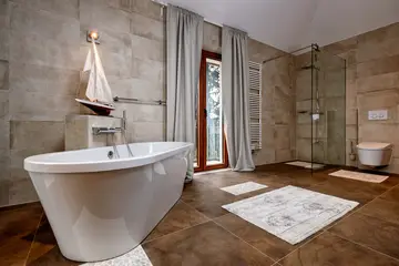 4-Bedroom Villa in Vrboska with Infinity Pool