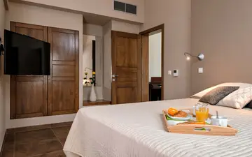 4-Bedroom Villa in Vrboska with Infinity Pool