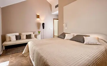 4-Bedroom Villa in Vrboska with Infinity Pool