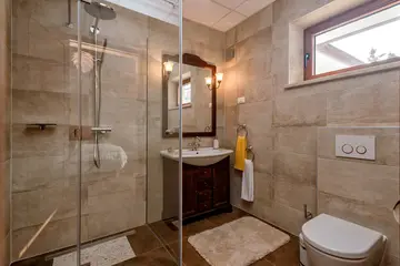 4-Bedroom Villa in Vrboska with Infinity Pool