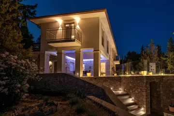 4-Bedroom Villa in Vrboska with Infinity Pool