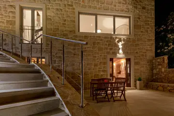 4-Bedroom Villa in Vrboska with Infinity Pool