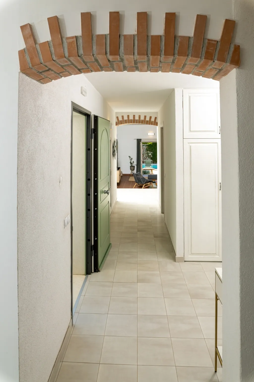 4-Bedroom Villa in Vrboska for Up to 11 Guests