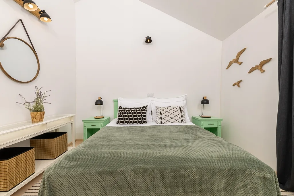 4-Bedroom Villa in Vrboska for Up to 11 Guests