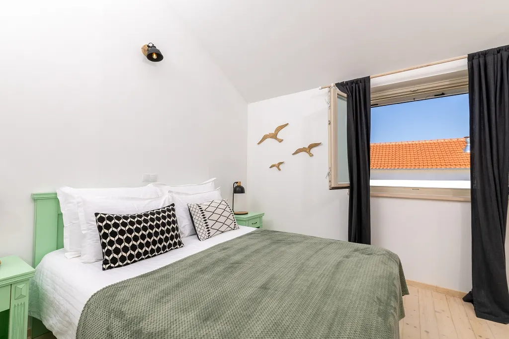 4-Bedroom Villa in Vrboska for Up to 11 Guests
