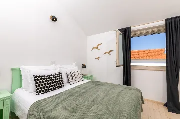 4-Bedroom Villa in Vrboska for Up to 11 Guests