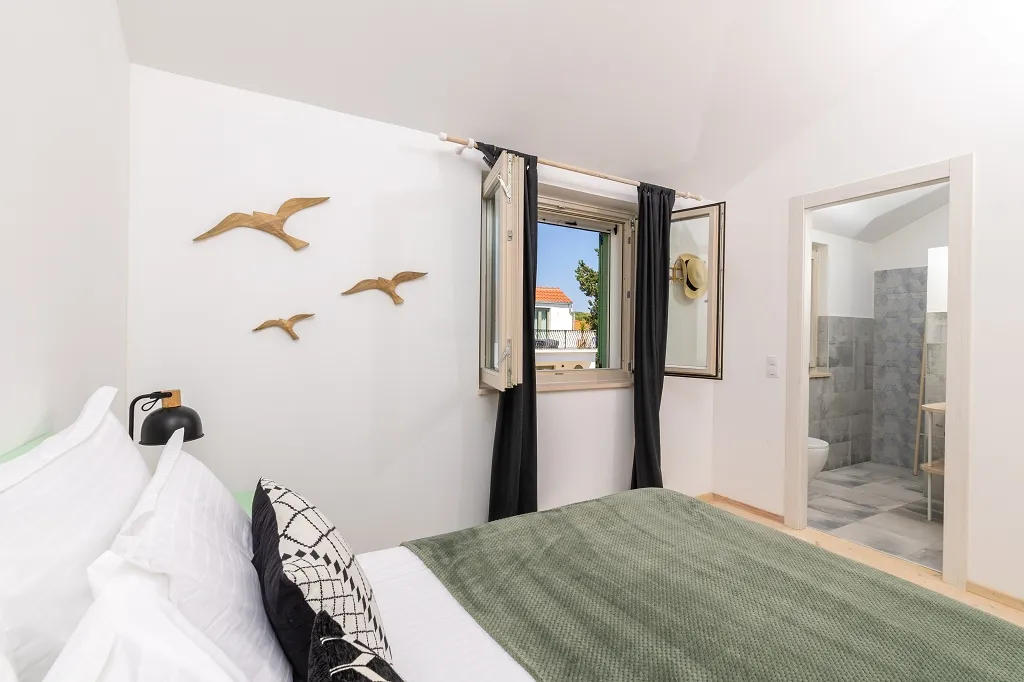 4-Bedroom Villa in Vrboska for Up to 11 Guests