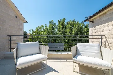 4-Bedroom Villa in Vrboska for Up to 11 Guests