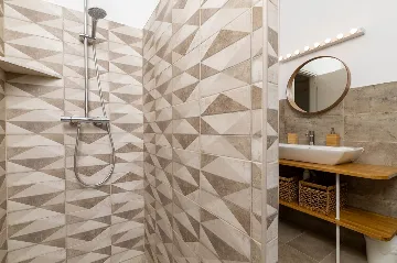 4-Bedroom Villa in Vrboska for Up to 11 Guests