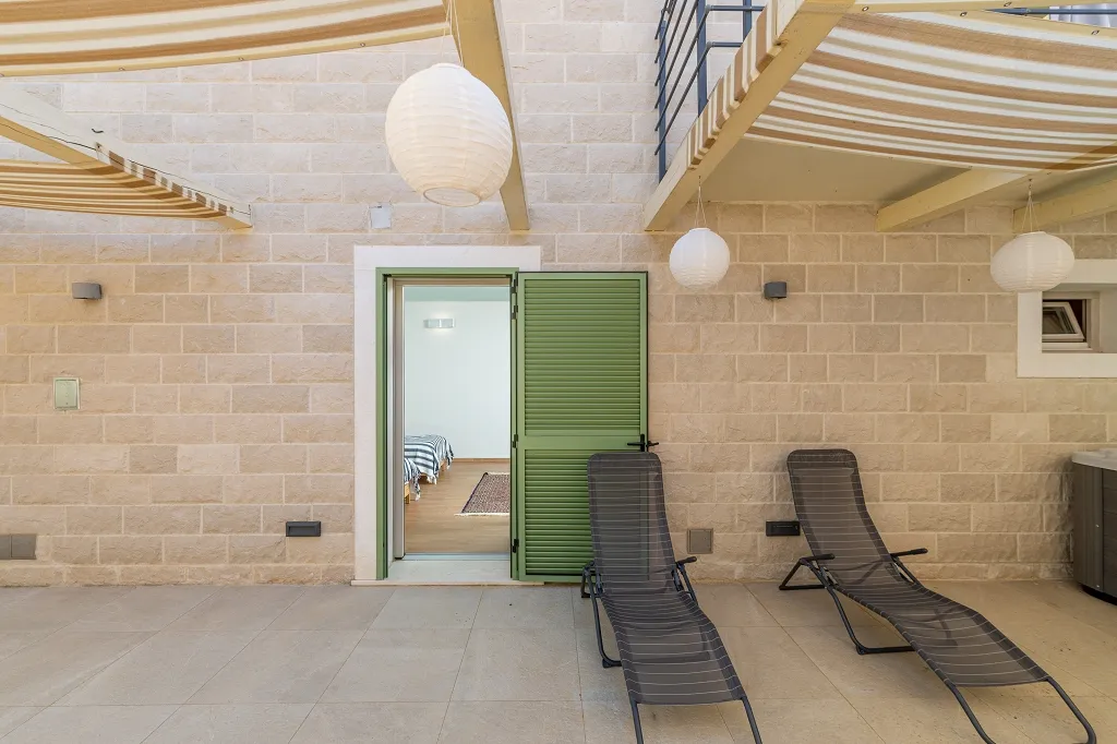 4-Bedroom Villa in Vrboska for Up to 11 Guests