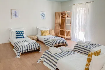 4-Bedroom Villa in Vrboska for Up to 11 Guests