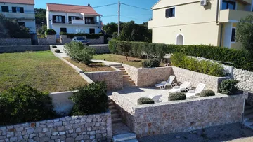 3-Bedroom Apartment in Tkon for Up to 6