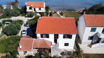 3-Bedroom Apartment in Tkon for Up to 6