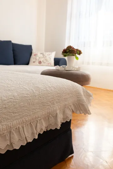 3-Bedroom Apartment in Tkon for Up to 6