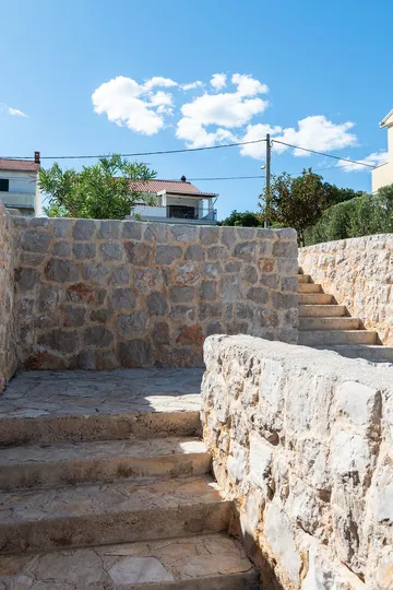 3-Bedroom Apartment in Tkon for Up to 6