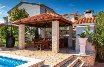 Modern Apartment for 2 in Pula